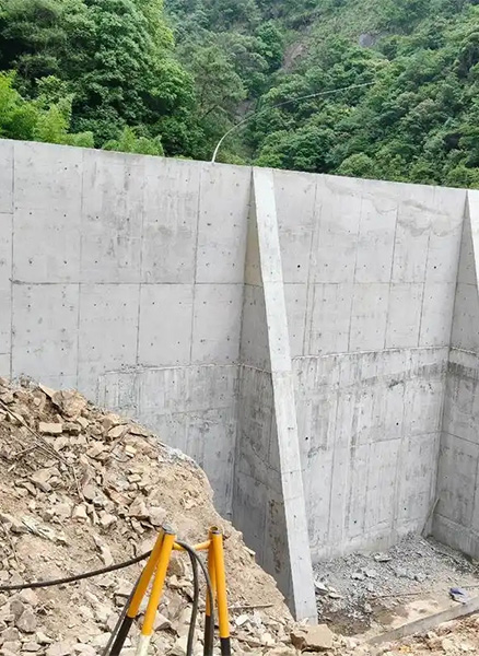 张家口桥东区重力式挡土墙