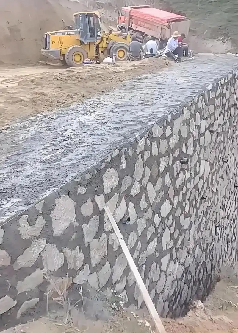 张家口桥东区边坡加固